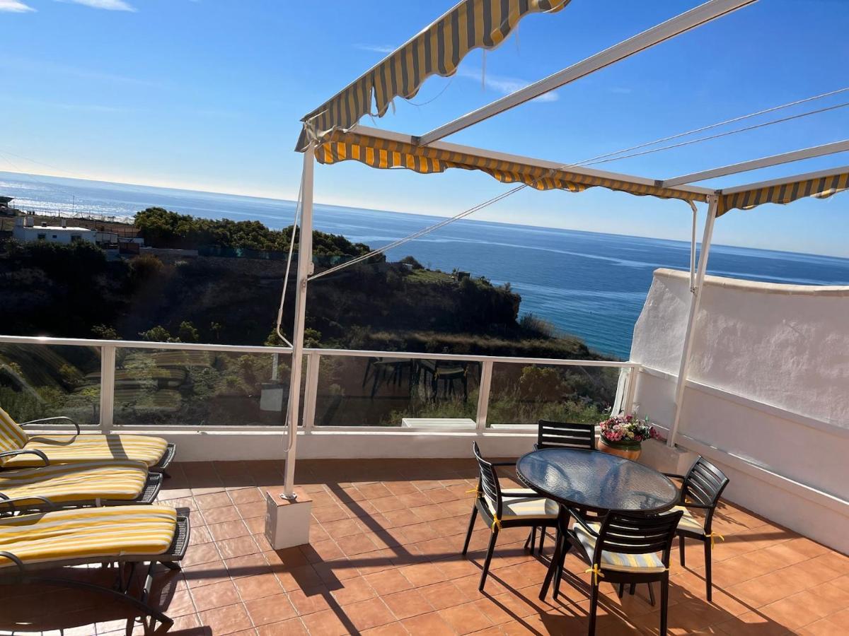 Delightful Burriana House With Magnificent Beach & Sea Views. Nerja Eksteriør billede