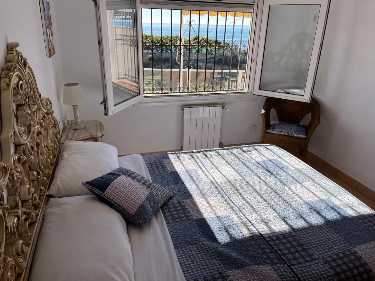 Delightful Burriana House With Magnificent Beach & Sea Views. Nerja Eksteriør billede