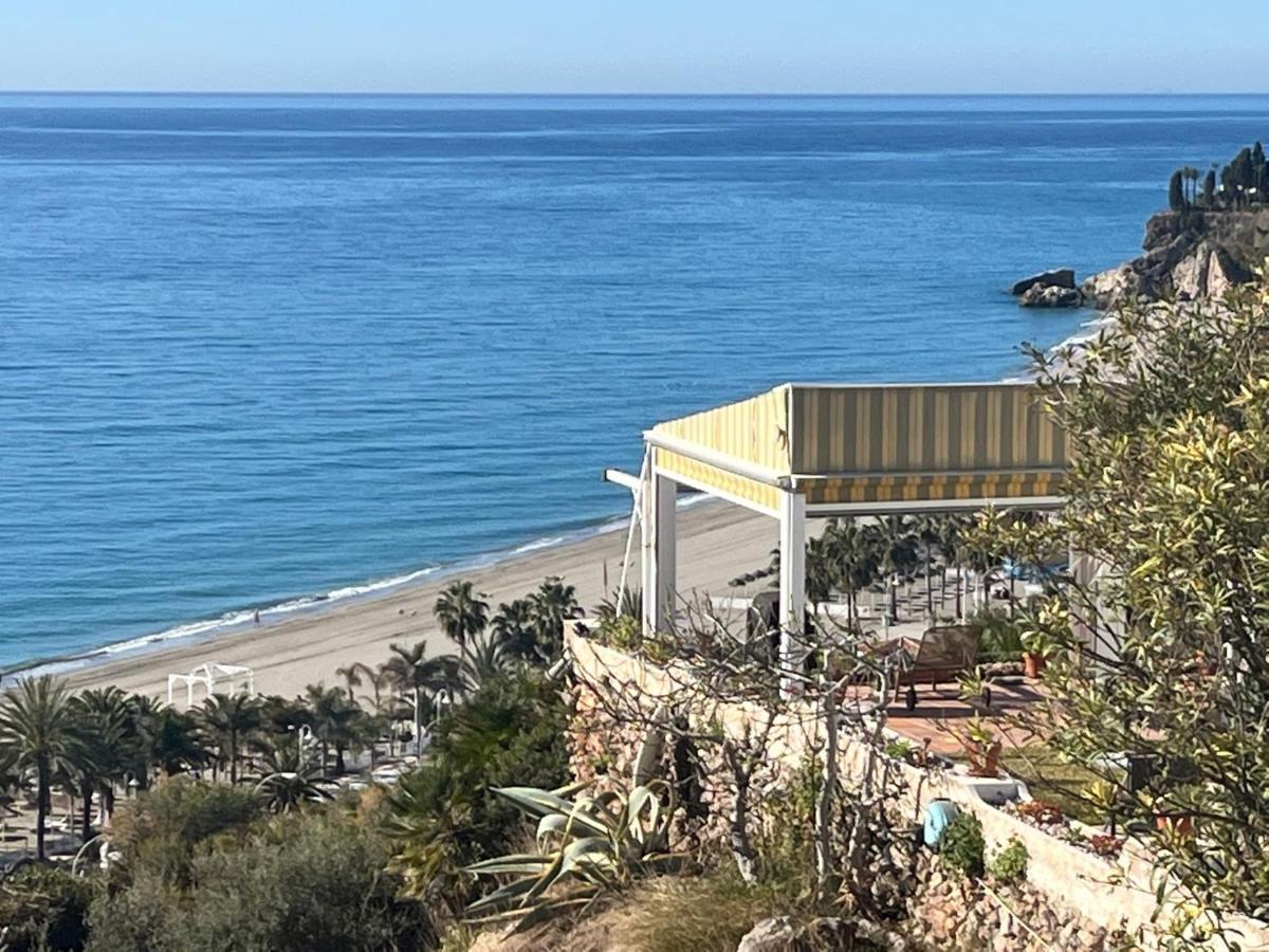 Delightful Burriana House With Magnificent Beach & Sea Views. Nerja Eksteriør billede